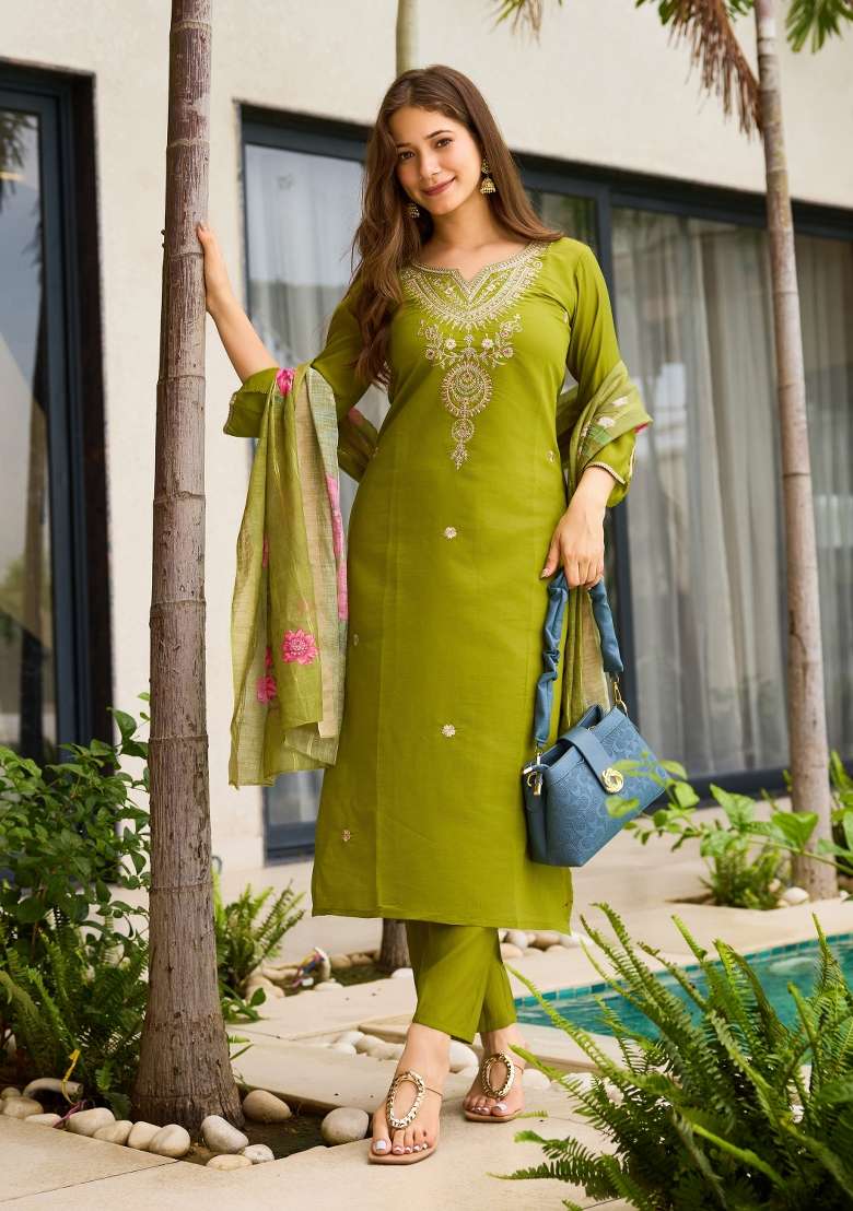 Green Embroidery Viscose Kurta Set - Indya