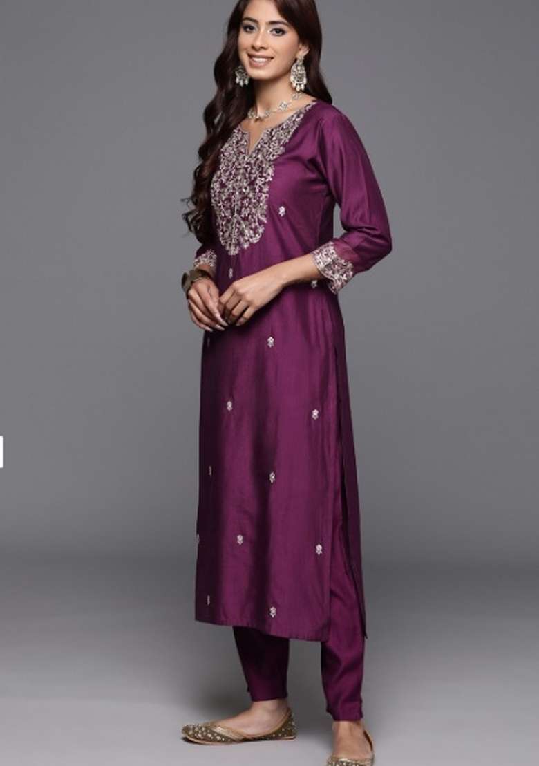 Wine Embroidery Chanderi Kurta Set - Indya