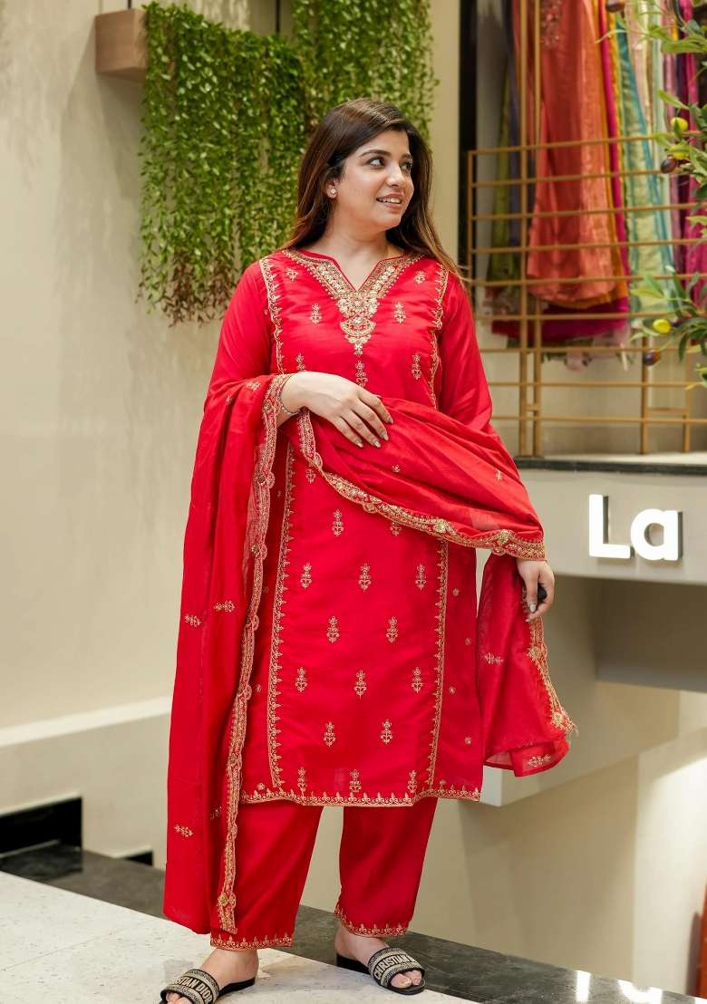 Red Embroidery Chanderi Silk Kurta Set - Indya