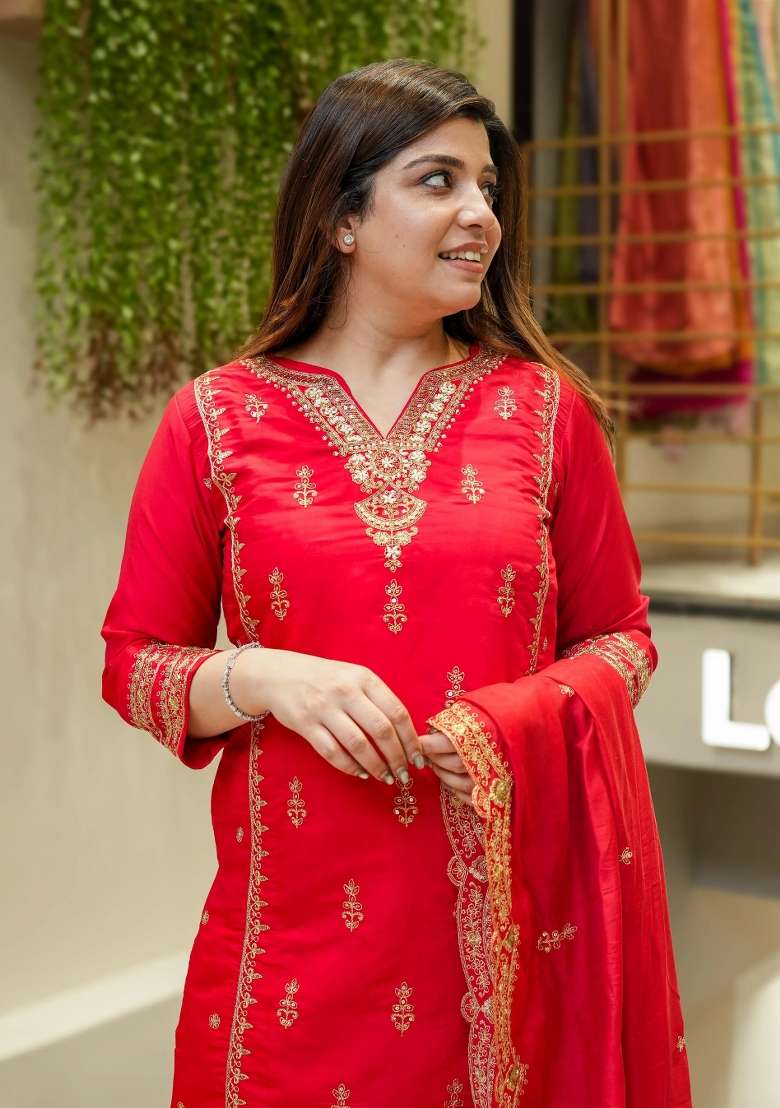 Red Embroidery Chanderi Silk Kurta Set - Indya