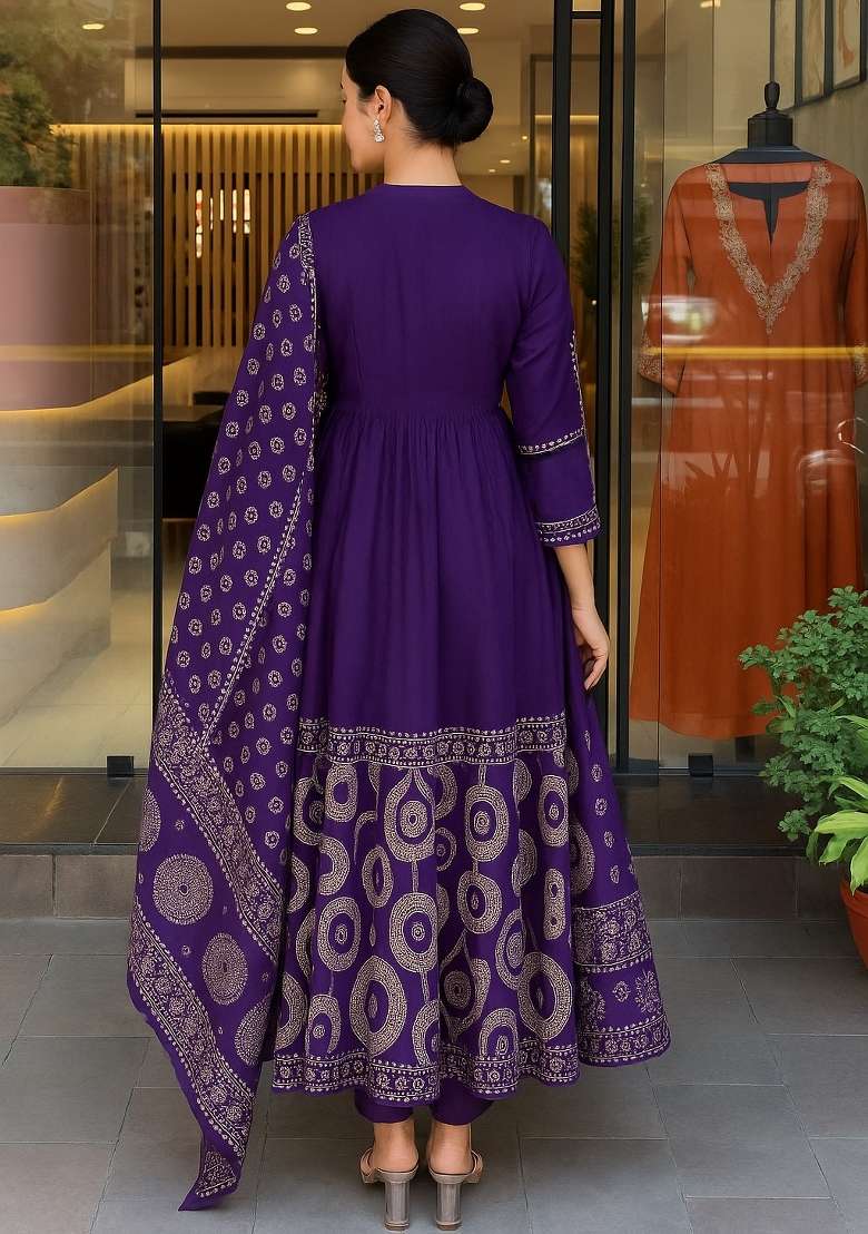Blue Embroidery Muslin Kurta Set - Indya
