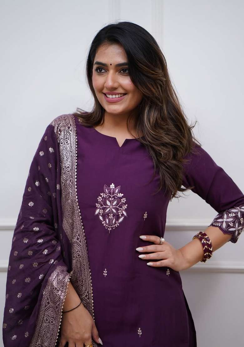 Multicolor Embroidery Chanderi Kurta Set - Indya
