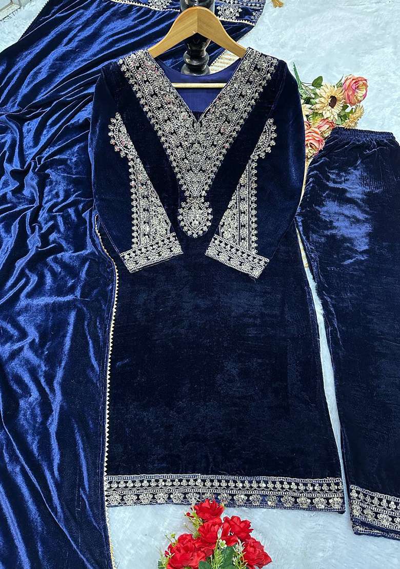 Maroon Embroidered Velvet Pakistani Suit Set - Indya