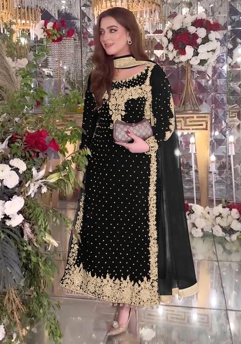 Black Embroidery Velvet Kurta Set
