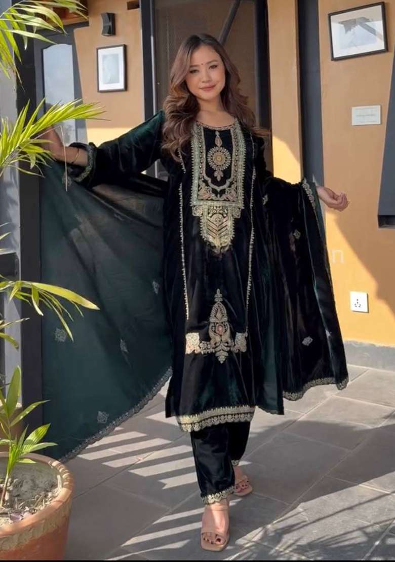 Wine Embroidered Velvet Pakistani Suit Set - Indya