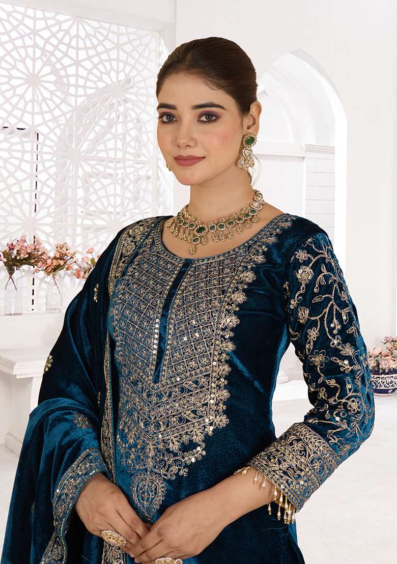 Wine Embroidered Velvet Pakistani Suit Set - Indya
