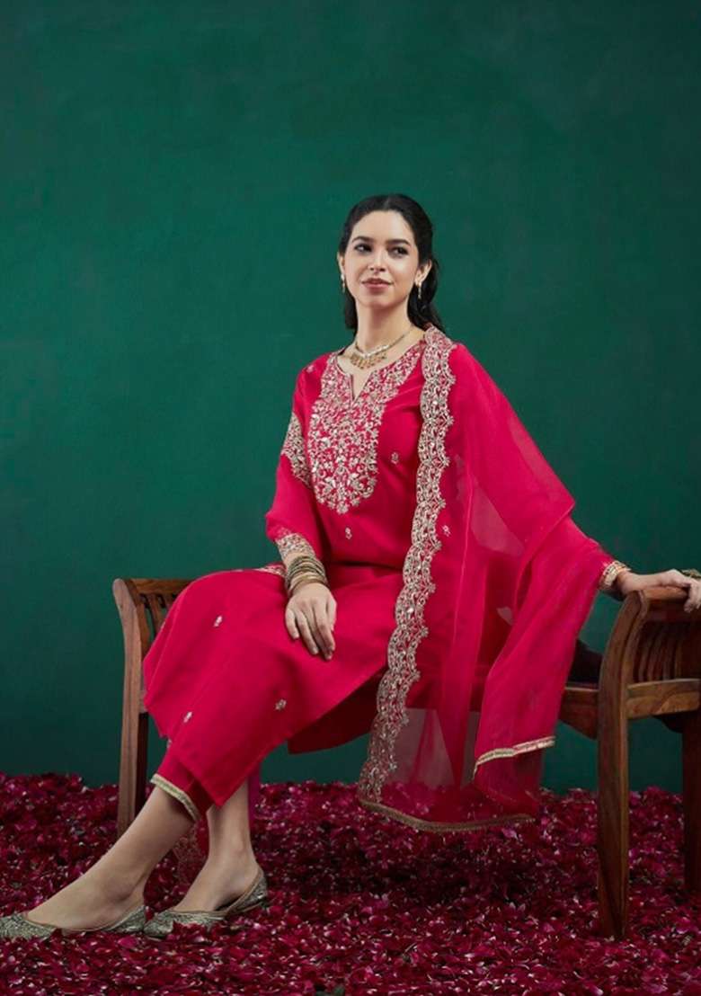 Pink Embroidered Chanderi Straight Kurta Set - Indya
