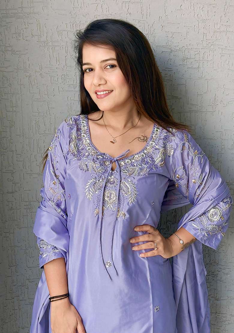 Lavender Embroidered Crepe Pakistani Suit Set - Indya