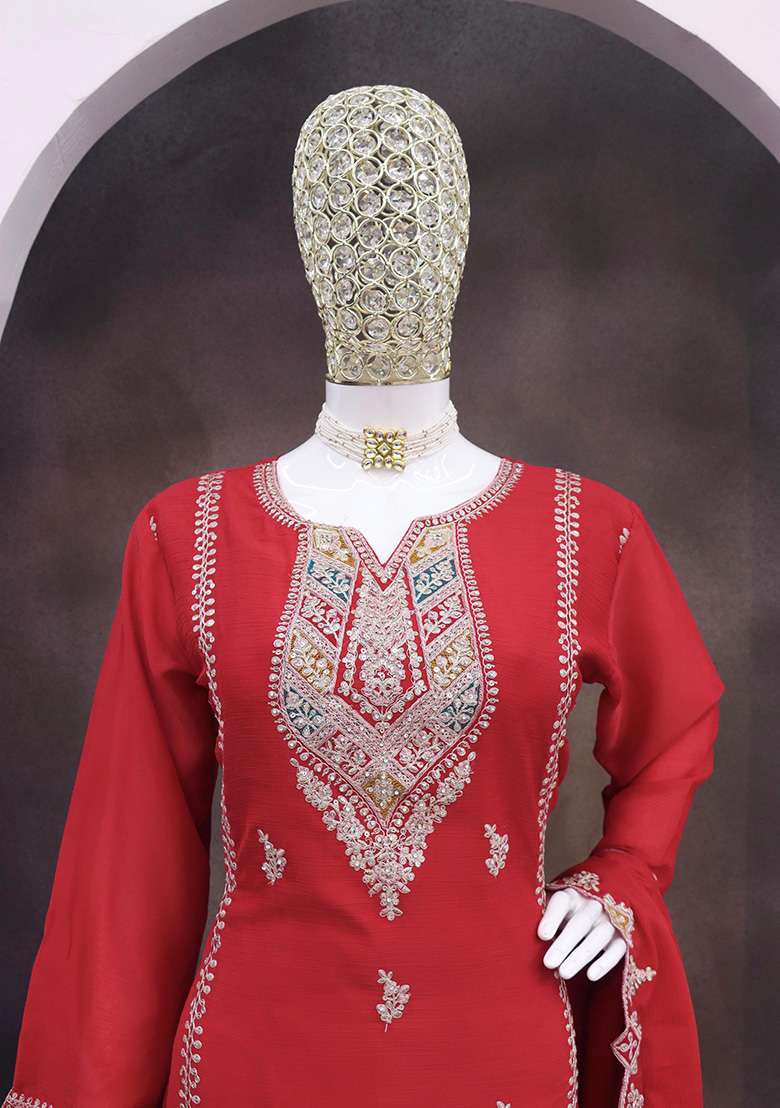 Red Embroidered Silk Blend Pakistani Suit Set - Indya