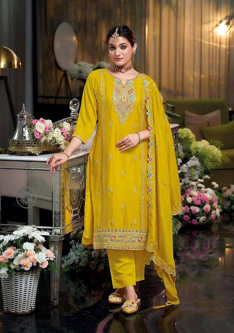 Yellow Embroidered Silk Blend Pakistani Suit Set - Indya