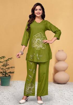 Green Embroidery Viscose Rayon Kurta Set