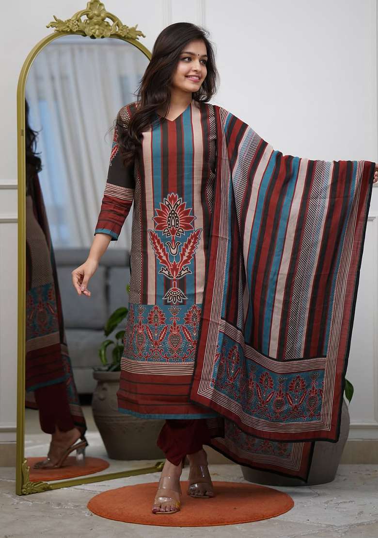 Black Printed Rayon Pakistani Suit Set - Indya