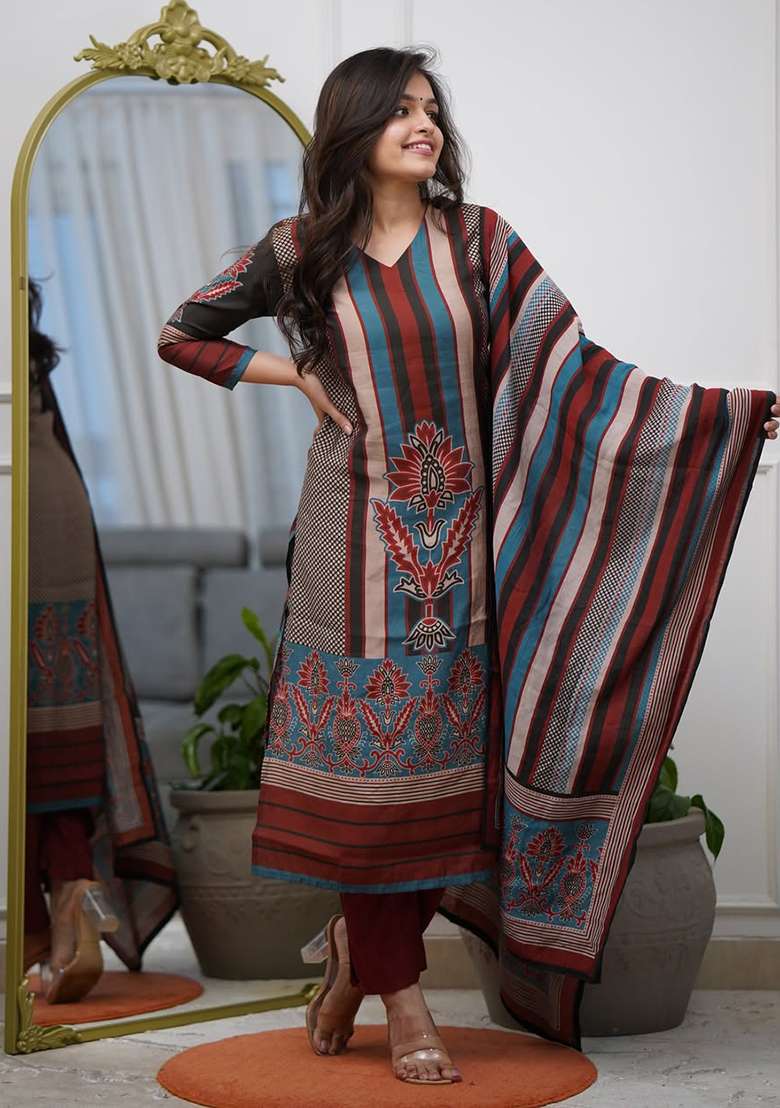 Black Printed Rayon Pakistani Suit Set - Indya