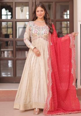 Off White Embroidered Cosmos Anarkali Set