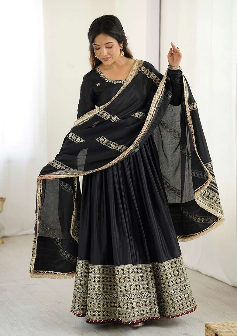Black Motif Silk Kurta Set - Indya