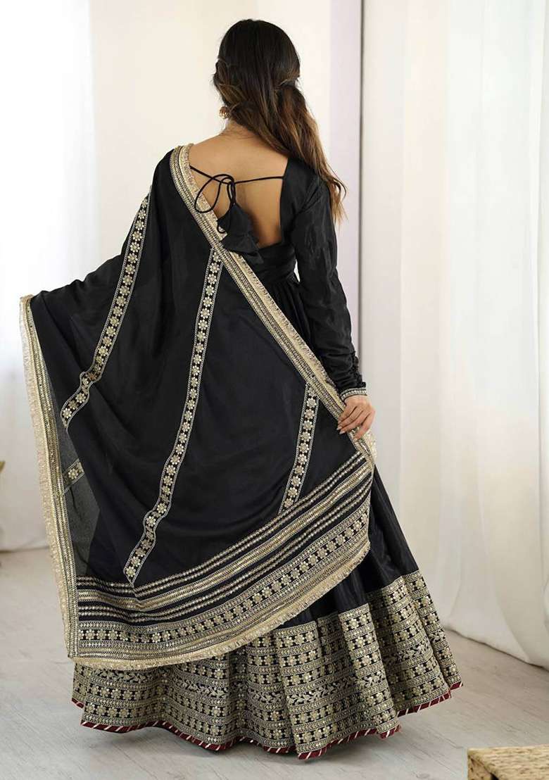 Black Motif Silk Kurta Set - Indya