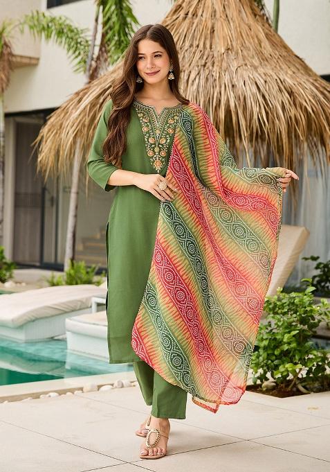 Mehendi Motif Viscose Rayon Kurta Set