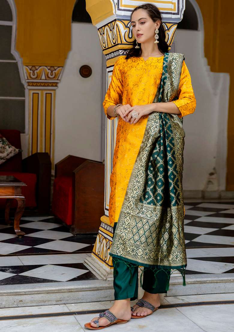 Green Jacquard Silk Blend Straight Kurta Set - Indya
