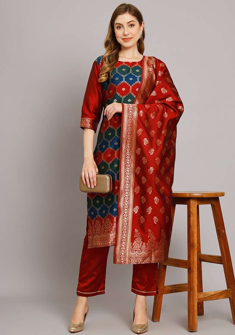 Maroon Jacquard Silk Blend Straight Kurta Set - Indya