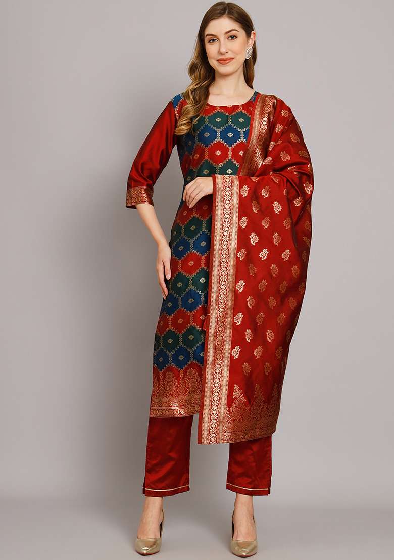 Maroon Jacquard Silk Blend Straight Kurta Set - Indya