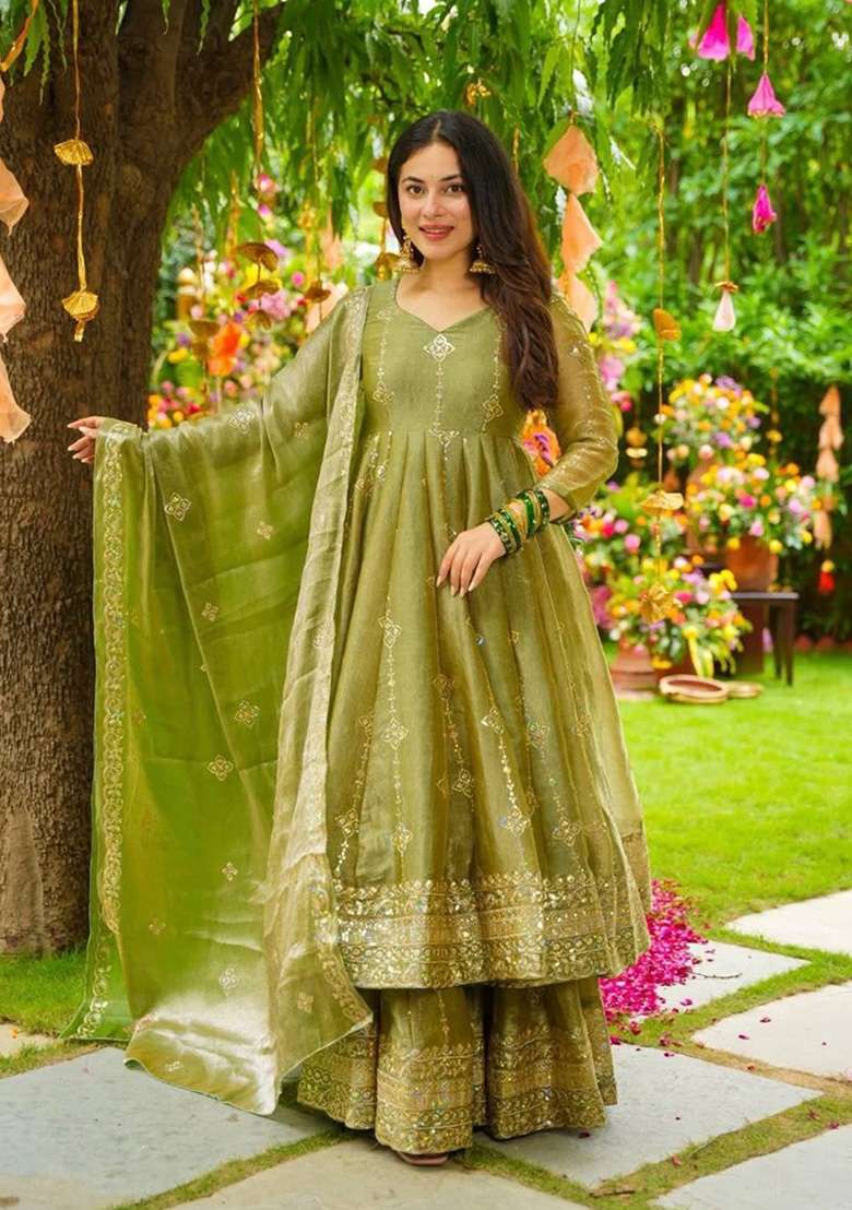Green Motif Silk Blend Kurta Set - Indya