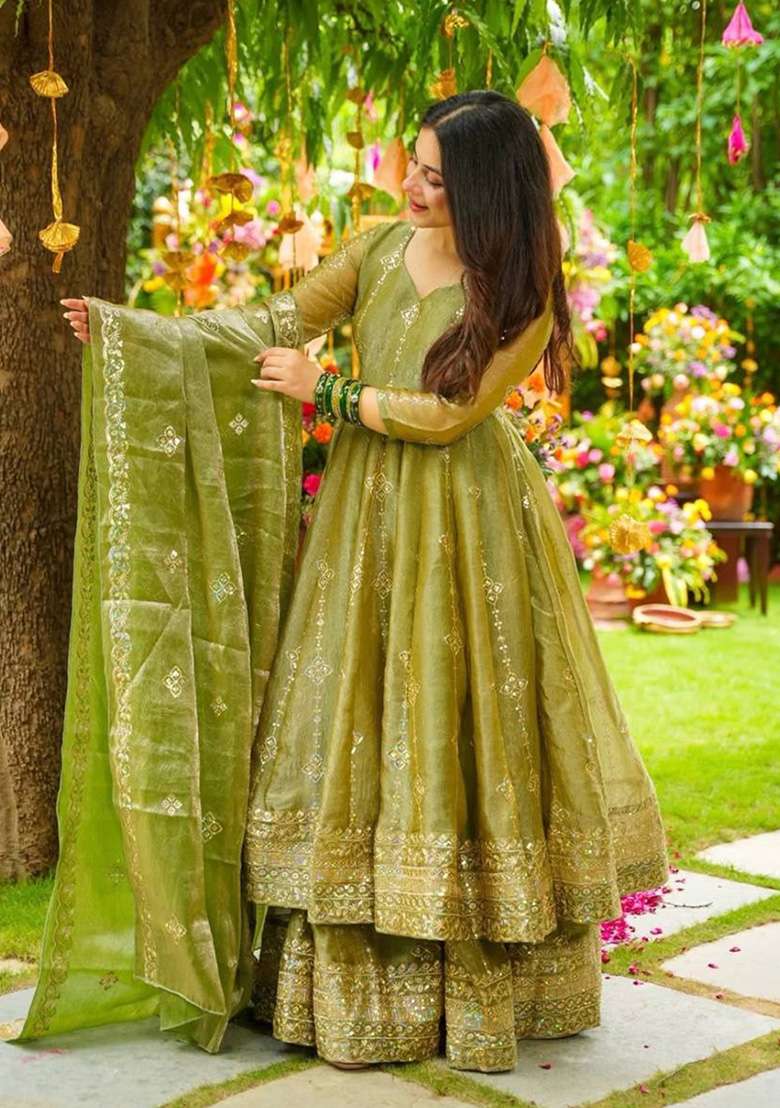 Green Motif Silk Blend Kurta Set - Indya