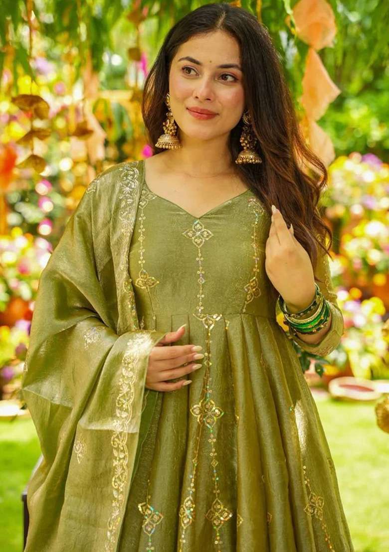 Green Motif Silk Blend Kurta Set - Indya