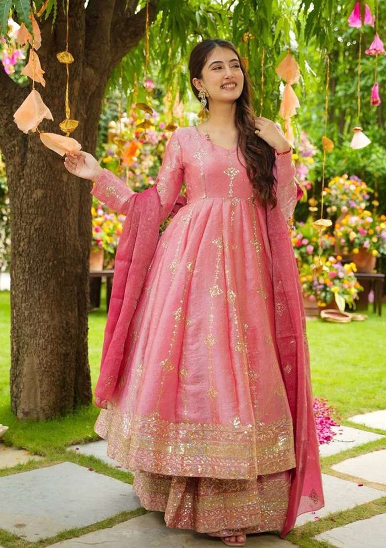 Pink Motif Silk Blend Kurta Set - Indya