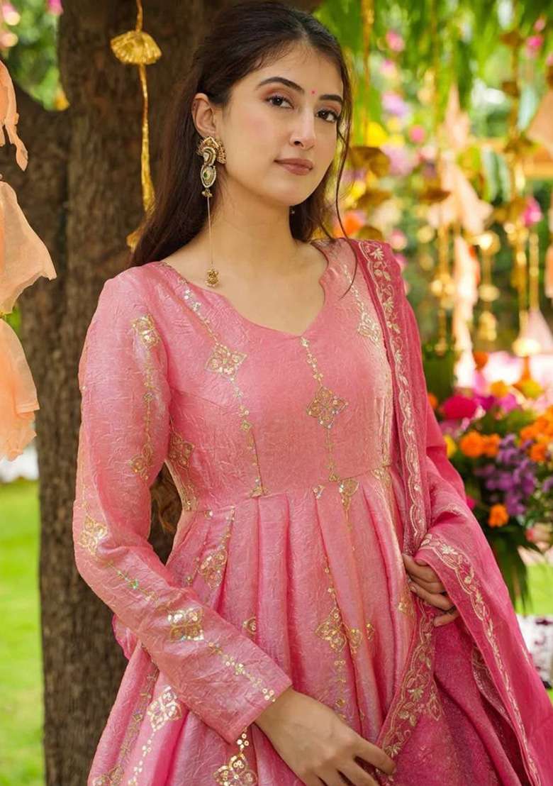 Pink Motif Silk Blend Kurta Set - Indya
