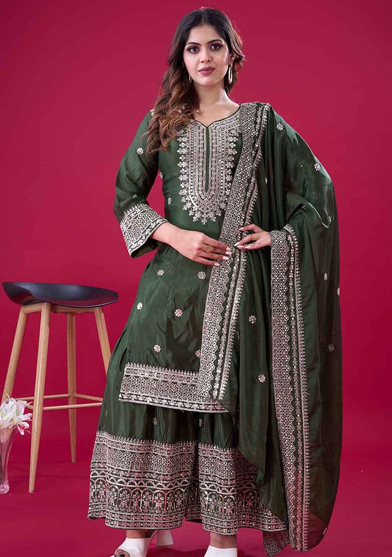 Green Motif Silk Kurta Set - Indya