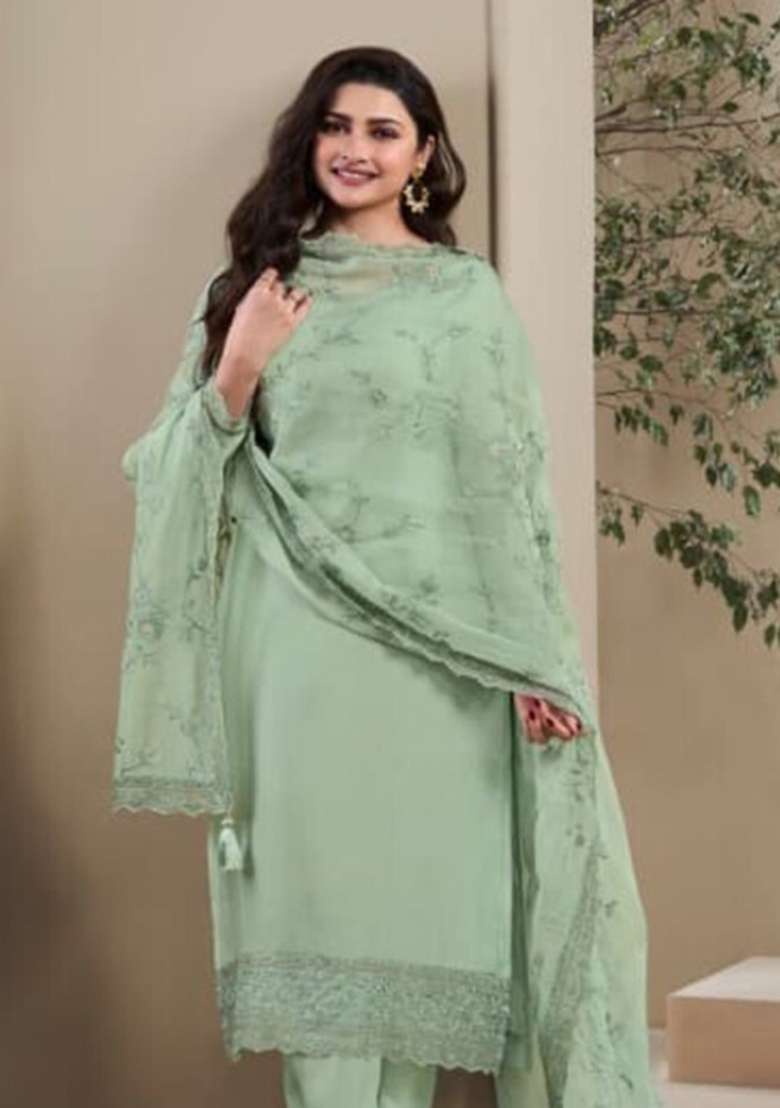 Green Embroidered Silk Blend Kurta Set - Indya