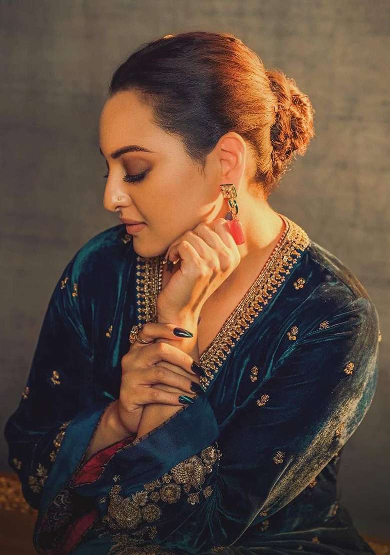 Green  Embroidery Velvet  Salwar Suit - Indya