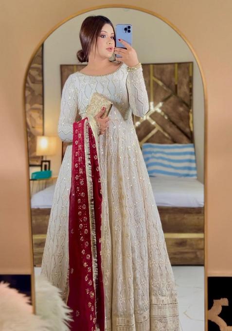 Red Embroidery Fux Blooming  Salwar Suit