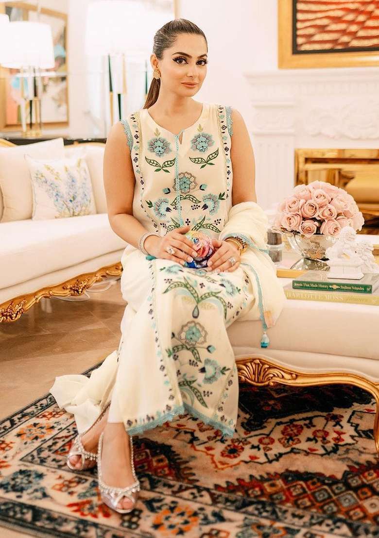 White Embroidered Georgette Pakistani Suit Set - Indya
