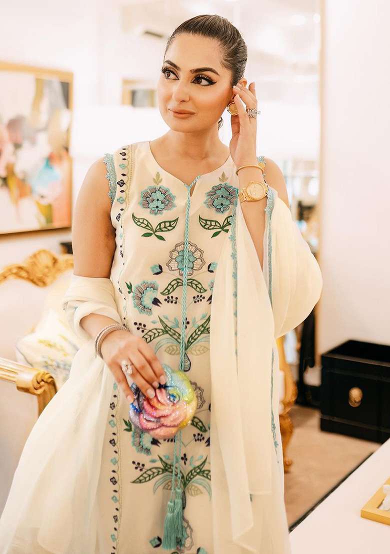 White Embroidered Georgette Pakistani Suit Set - Indya