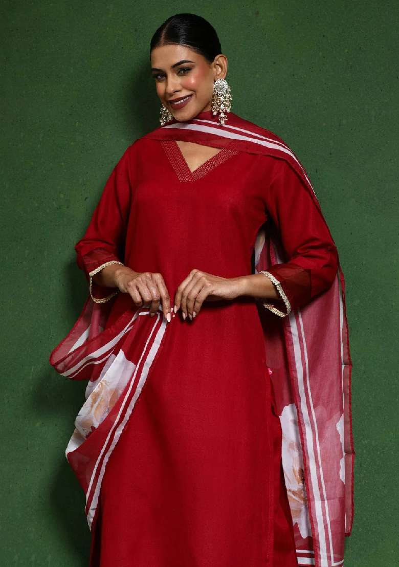 Red Embroidery Silk Blend Kurta Set - Indya