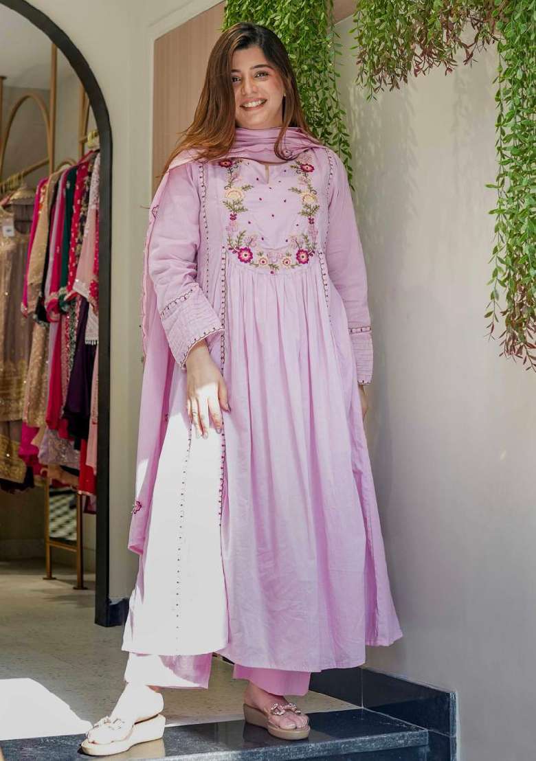 Pink Embroidery Silk Blend Kurta Set - Indya