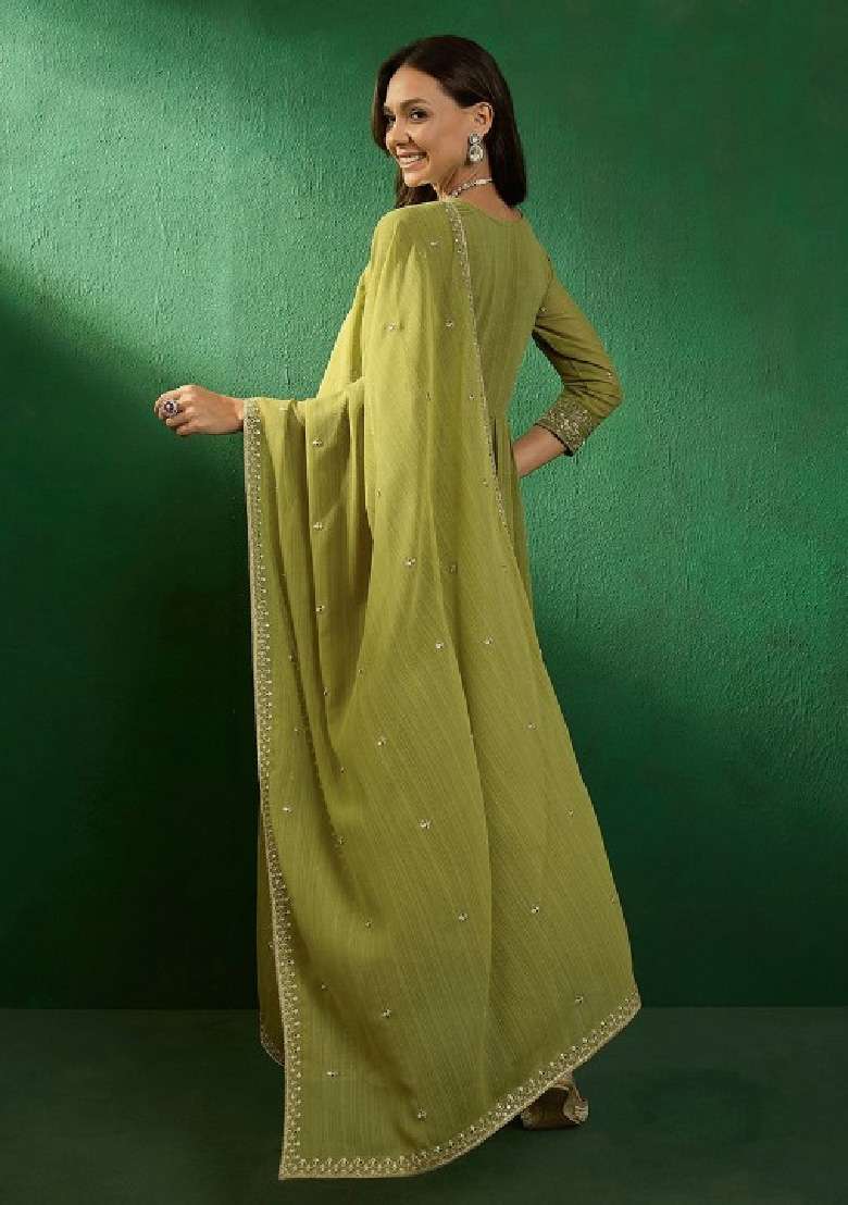 Green Embroidery Silk Blend Kurta Set - Indya