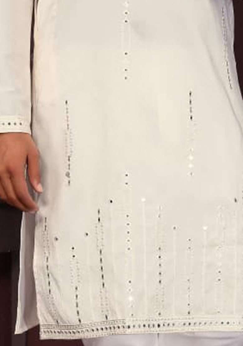 Off White Chikankari Silk Blend Kurta - Indya