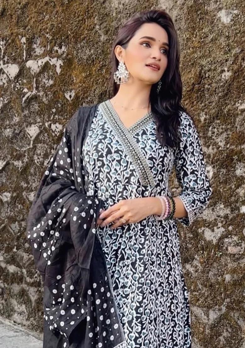 Black Embroidered Cotton Kurta Set - Indya