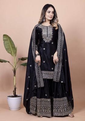 Black Motif Chinon Kurta Set