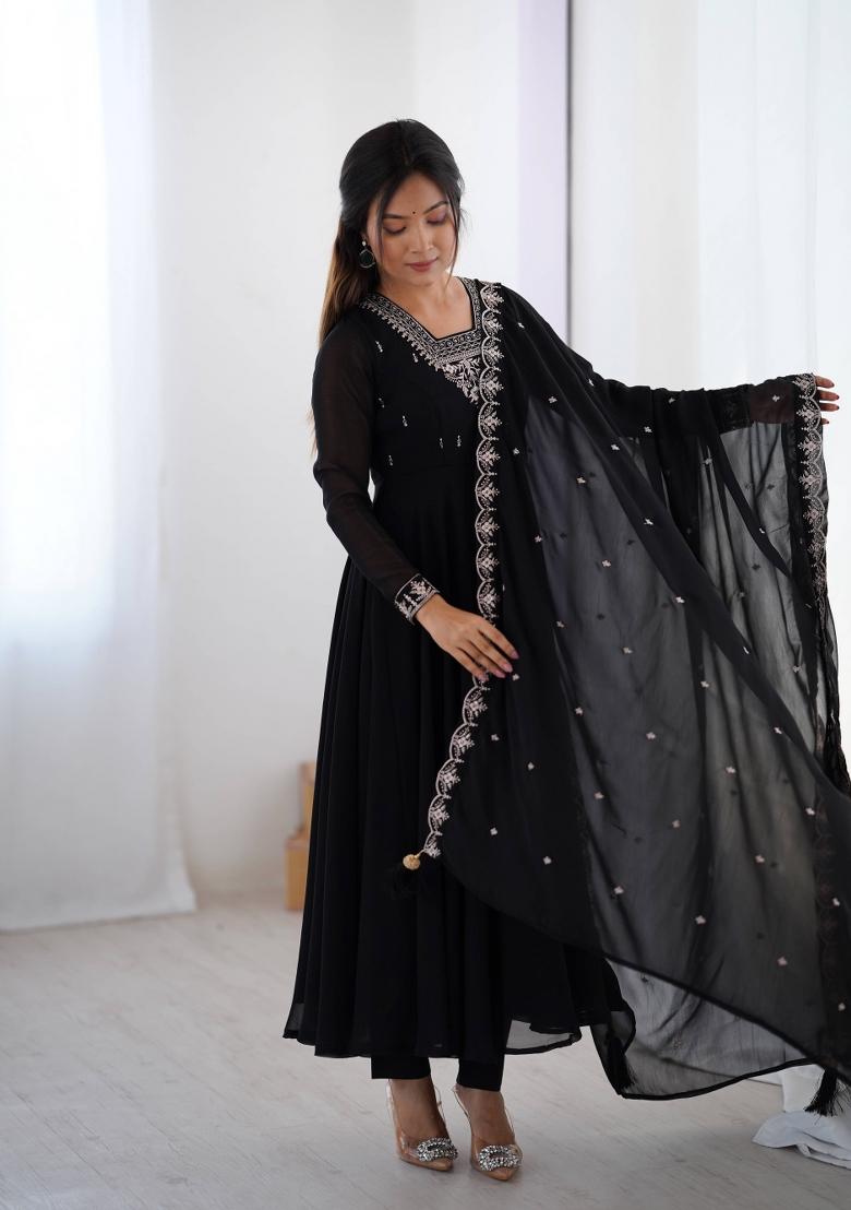 Black Motif Georgette Kurta Set - Indya