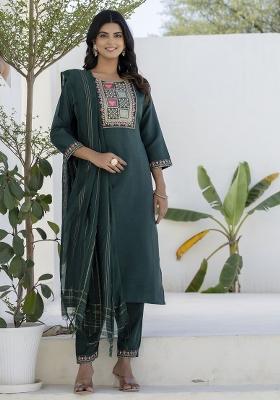 Green Motif Cotton Blend Kurta Set