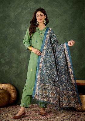 Green Motif Cotton Blend Kurta Set
