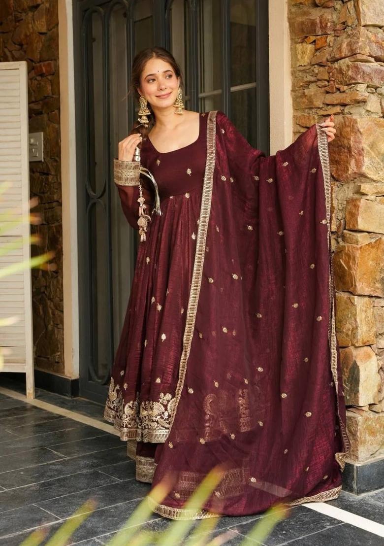 Maroon Embroidery Silk Kurta Set - Indya