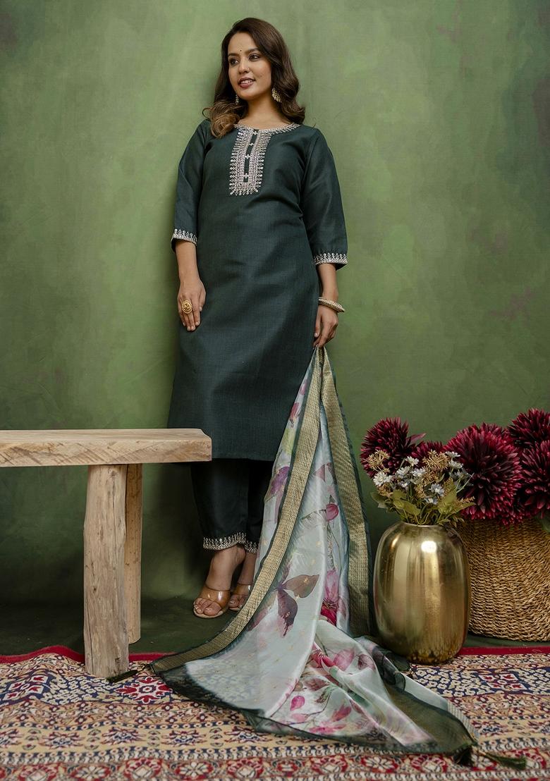 Green Motif Cotton Blend Kurta Set - Indya