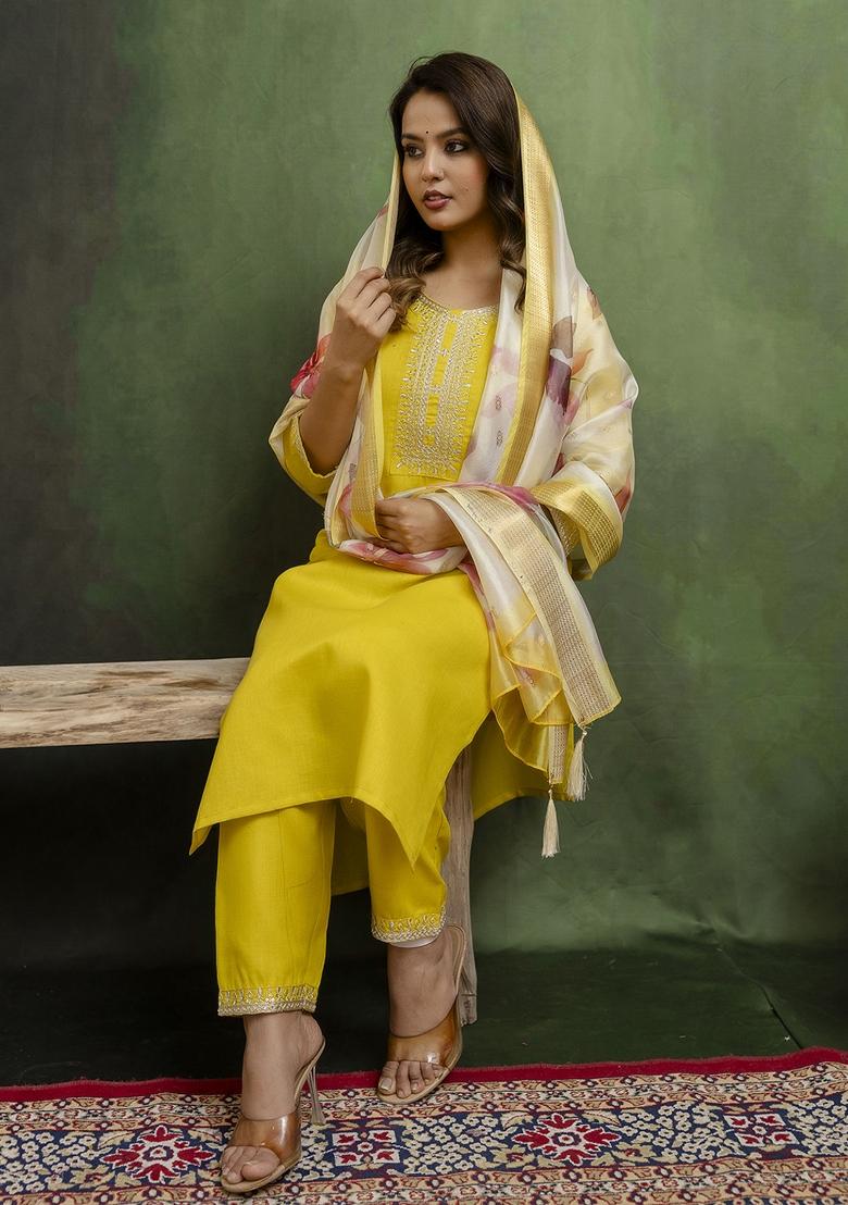 Yellow Motif Cotton Blend Kurta Set - Indya