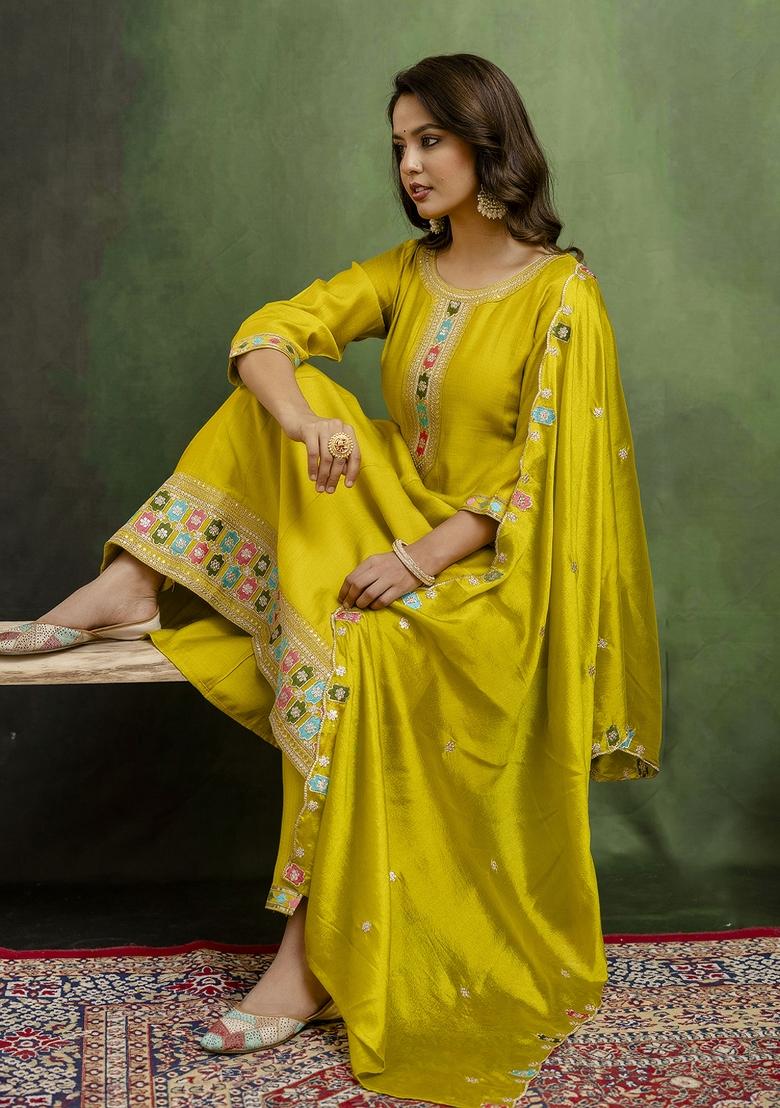 Lemon Motif Silk Kurta Set - Indya