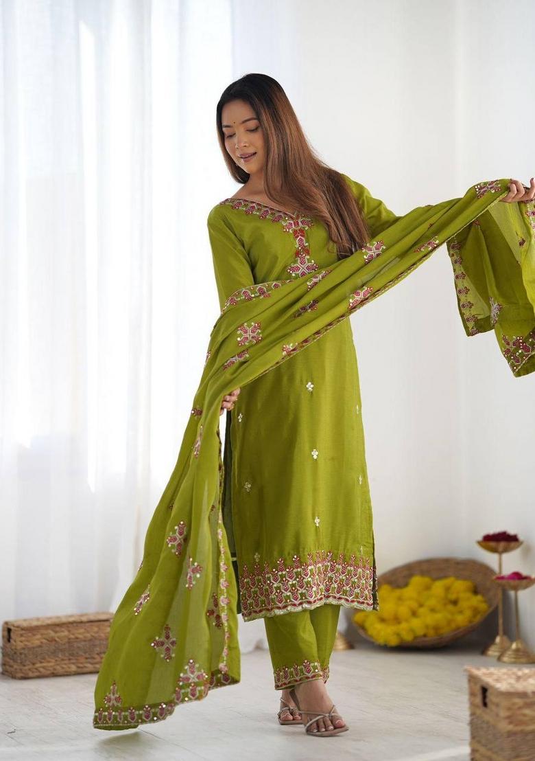 Parrot Green Motif Silk Kurta Set - Indya