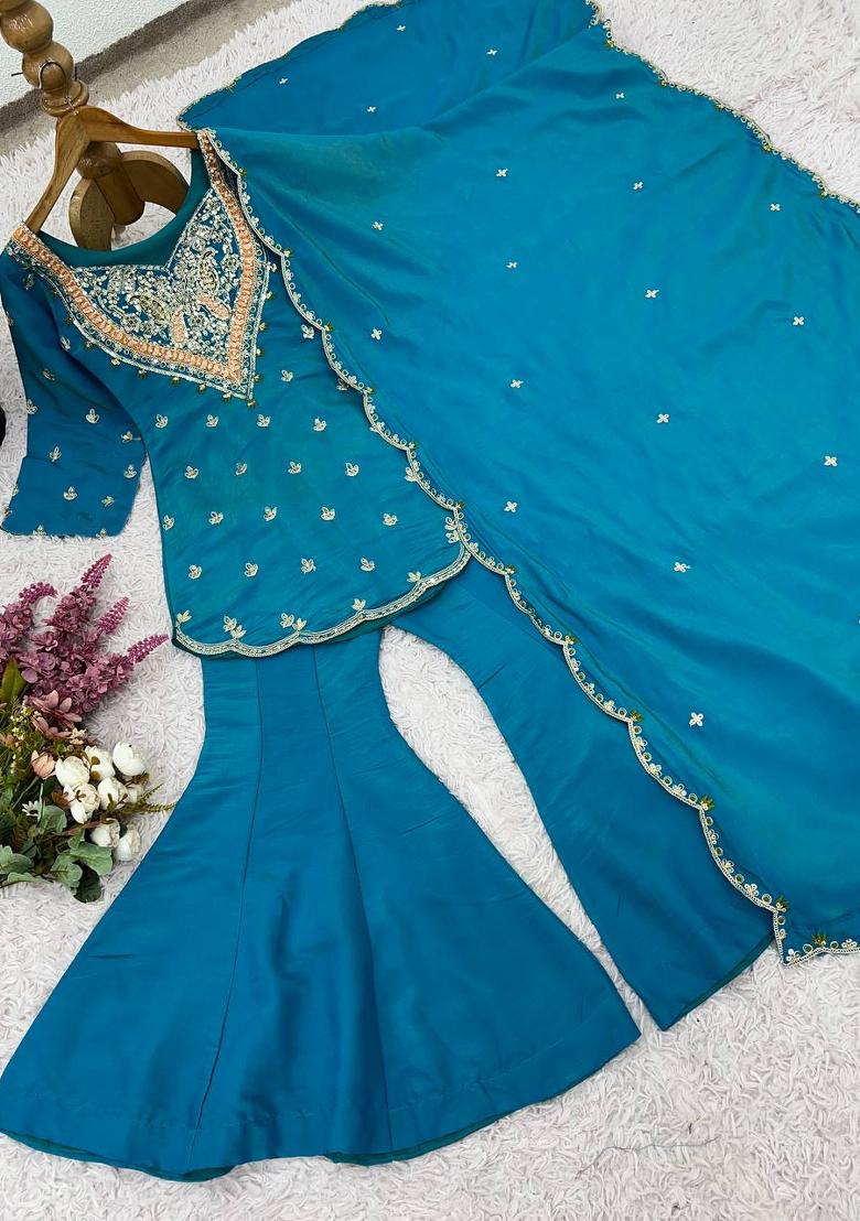 Blue Embroidery Silk Kurta Set - Indya